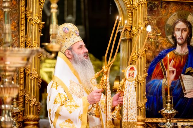 Părintele Patriarh Daniel, felicitat de Sfântul Sinod. Mitropolitul Andrei: „Patriarh puternic pentru vremuri dificile”