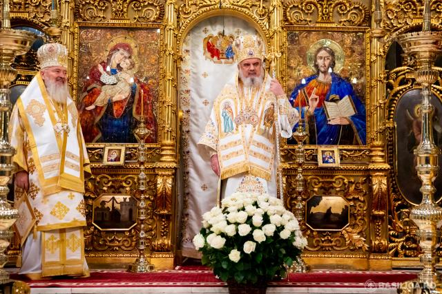 Părintele Patriarh Daniel, felicitat de Sfântul Sinod. Mitropolitul Andrei: „Patriarh puternic pentru vremuri dificile”