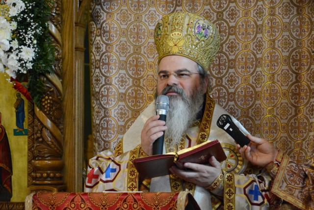 Parastas pentru părinții Mănăstirii Sihăstria – PS Ignatie: „Ei au înduhovnicit țara noastră, au umplut-o de lumină!”