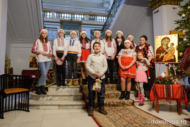 Parohia Coropceni – Colindători la Reședința Mitropolitană 2019