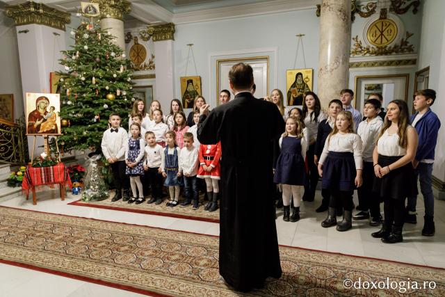 Parohia Movileni – Colindători la Reședința Mitropolitană 2019