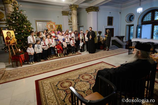 Parohia „Sfântul Ierarh Grigorie Palama” din Chișinău – Colindători la Reședința Mitropolitană 2019