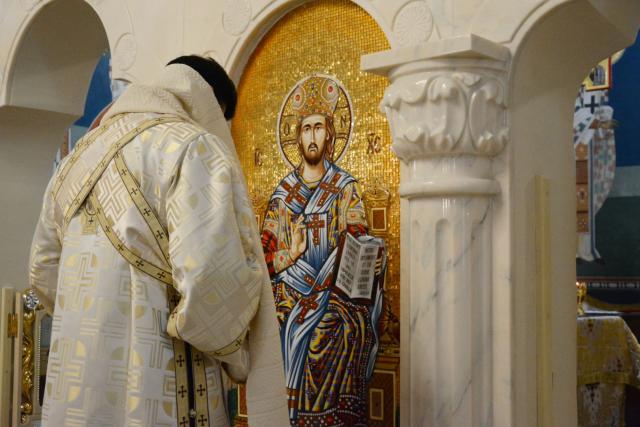 Slujbă arhierească și sfințire de cruce la Biserica studenților din „Tudor Vladimirescu”