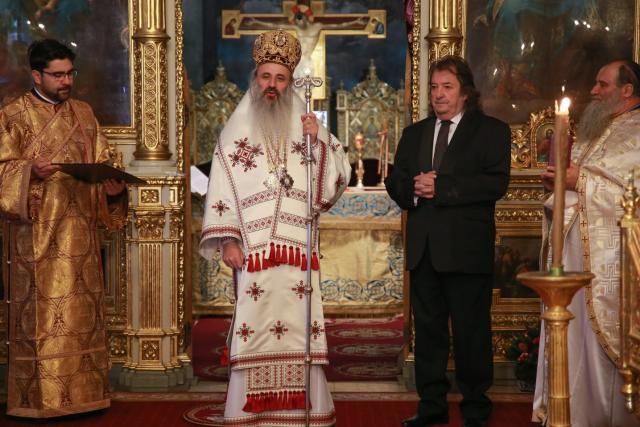 Slujbe de pomenire și procesiune la Monumentul „Crucea Eroilor Neamului”, la Iași