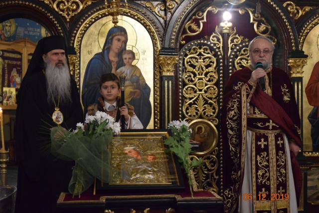 Două slujiri arhierești și manifestări culturale deosebite, la hramul Bisericii „Sfântul Ierarh Nicolae” din Câmpulung Moldovenesc