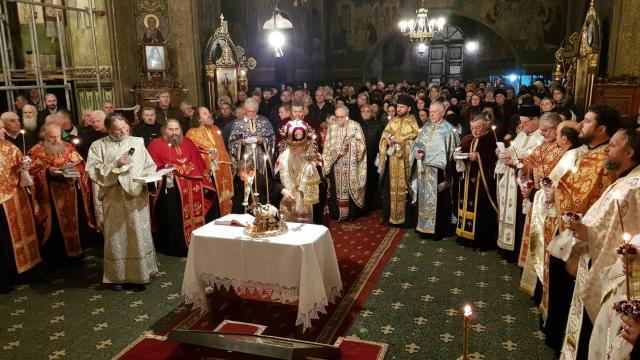 Două slujiri arhierești și manifestări culturale deosebite, la hramul Bisericii „Sfântul Ierarh Nicolae” din Câmpulung Moldovenesc