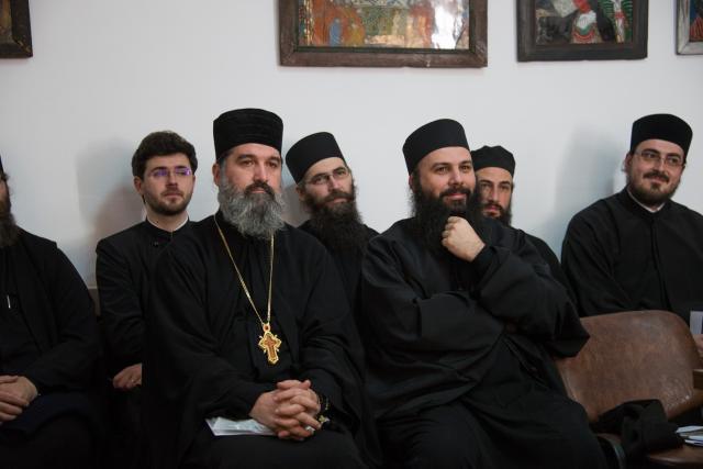 PS Părinte Damaschin Dorneanul și-a susținut teza de doctorat: 692 de pagini și 3342 note bibliografice