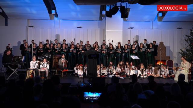 (Video) „Colindă de Anul Nou” – Corala „Universitas”