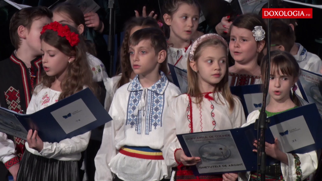 (Video) „Suntem trei Crai” – Corul Școlii „Varlaam Mitropolitul”
