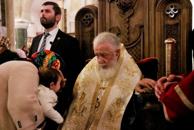 Patriarhul cu peste 40.000 de fini de Botez: Întâistătătorul Bisericii Georgiei a mai botezat încă 521 de copii la începutul acestei săptămâni