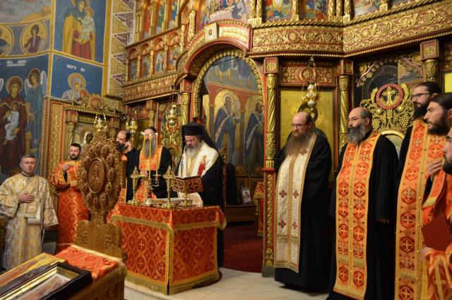 Slujbe arhiereşti ale Preasfinţitului Părinte Ignatie