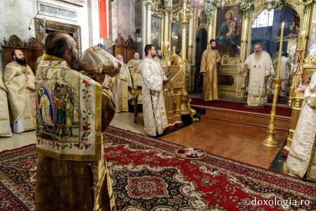 Sfântul Ierarh Iosif cel Milostiv, sărbătorit la Catedrala din Iași: „Avea o sensibilitate sfâșietoare pentru durerea celorlalți”