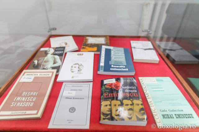 „Bădia Mihai” - Mihai Eminescu, neuitat şi cinstit de studenţii teologi ieşeni