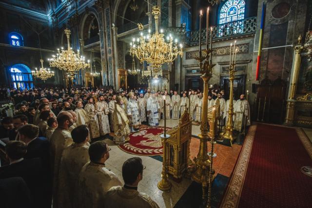 Ocrotitorii învățământului teologic, sărbătoriți la Iași: „Există o singură competiție admisă între creștini: cine se smerește mai mult în fața celuilalt”