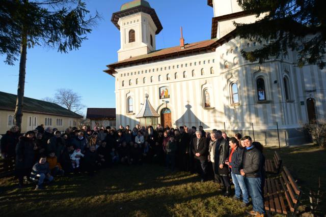 Părintele Mitropolit Teofan a slujit la Mănăstirea Războieni – Neamț