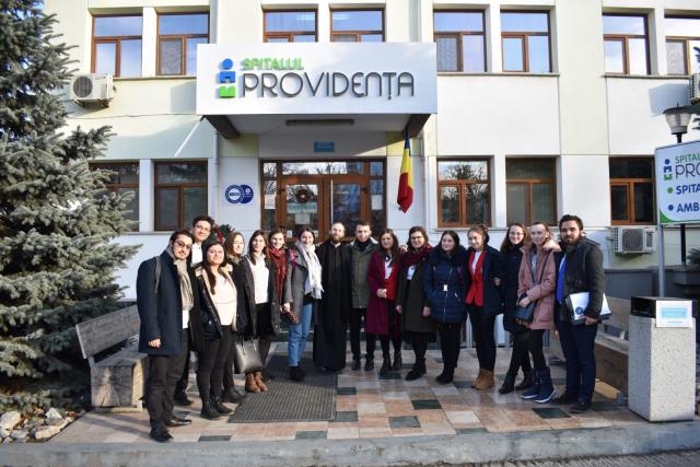Gând de mulțumire pentru cel mai mare dar din liceu: grupul „Prietenii Sfinților Trei Ierarhi”