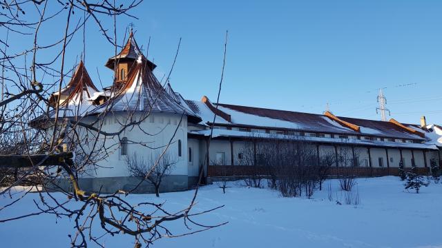 Binecuvântare pentru bătrânii de la Căminul „Sfântul Ioan cel Nou de la Suceava”