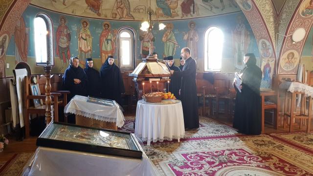 Binecuvântare pentru bătrânii de la Căminul „Sfântul Ioan cel Nou de la Suceava”