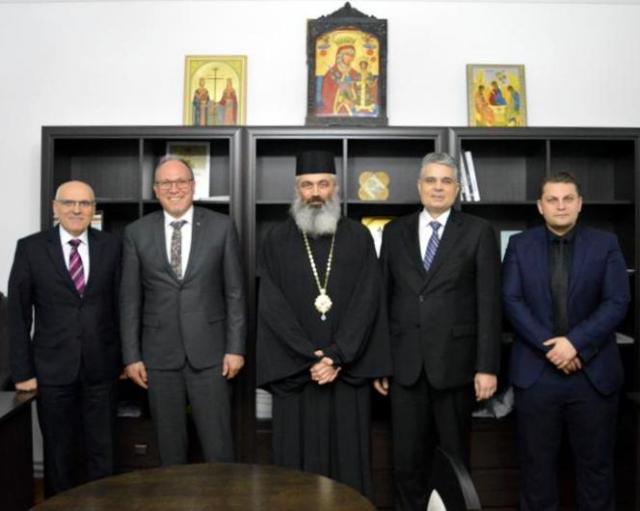 Episcopul Antonie a primit vizita Ambasadorului României în Republica Moldova