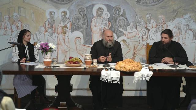 (Video) Liturghia – Vremea Întâlnirilor – Părintele Iustin Miron și Părintele Pantelimon Șușnea de la Mănăstirea Oașa