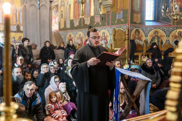 Mitropolitul celor două Americi a slujit la Mănăstirea Putna