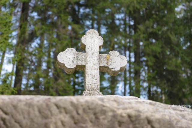 Sfânta Cruce – ocrotitoare și izvor al mântuirii