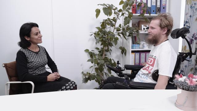 (Video) Lecție de viață – un interviu cu Mihai Neșu despre curajul de a duce povestea mai departe