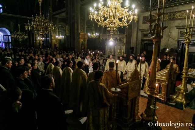 Cinci ierarhi și zeci de clerici au slujit la hramul istoric al Catedralei Mitropolitane din Iași