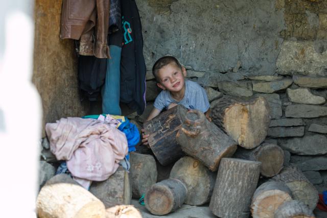 (Video) Cum ajutăm copiii din familiile numeroase