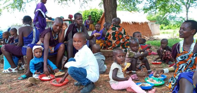 Răspunsuri liturgice la Parohia Ipwasi în trei limbi: swahili, greacă și română