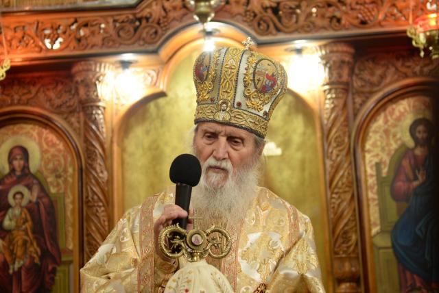 Liturghie arhierească la „Biserica dorneană de sub Runc”