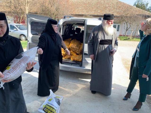 Mitropolitul Ioan al Banatului a oferit alimente Spitalului din Jebel