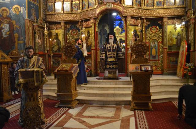 Liturghie arhierească şi Parastas la catedrala din Huşi