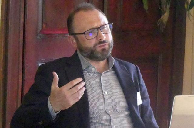 (Video) Ferestre către suflet – Fricile patologice ale omului contemporan