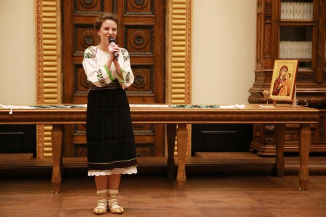 „Mângâiere pentru bunicuțe prin cânt duios”