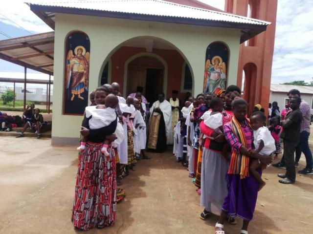 34 de persoane au primit Taina Sfântului Botez în Kidamali, Tanzania