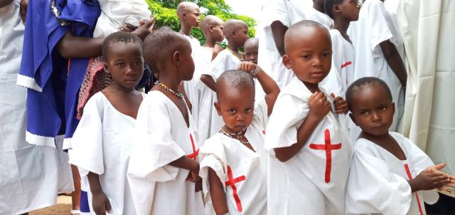 34 de persoane au primit Taina Sfântului Botez în Kidamali, Tanzania