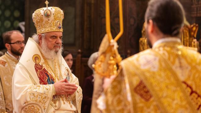 Părintele Patriarh Daniel: „Să transformăm perioada de criză medicală într-una de întărire în credință și sporire a dragostei”