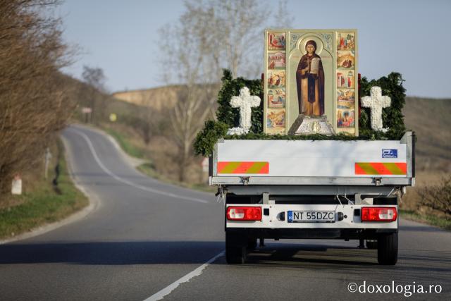 (Foto) Sfânta Parascheva și-a vizitat închinătorii
