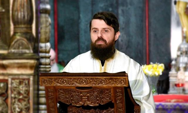 (Video) „Hristos vine astăzi, în cetatea noastră, ca să ne schimbe viața” – PS Benedict Bistrițeanul