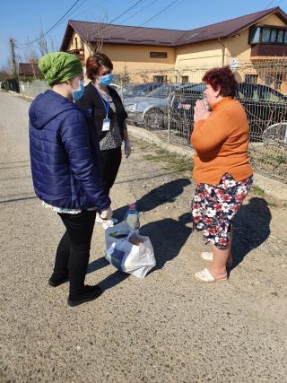 Activități caritabile și sociale pentru 28 de vârstnici din Iași
