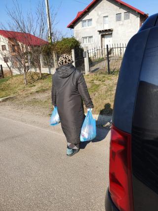 Activități caritabile și sociale pentru 28 de vârstnici din Iași