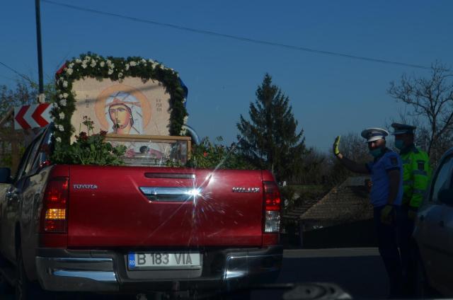(Galerie Foto) Pelerinaj istoric cu moaştele Sfintei Mare Muceniţe Chiriachi în Episcopia Huşilor