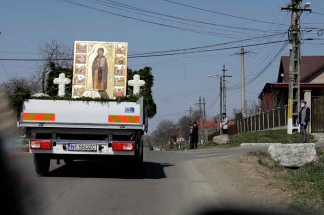 Racla cu moaștele Sfintei Cuvioase Parascheva a poposit în principalele orașe din județele Iași, Neamț și Botoșani