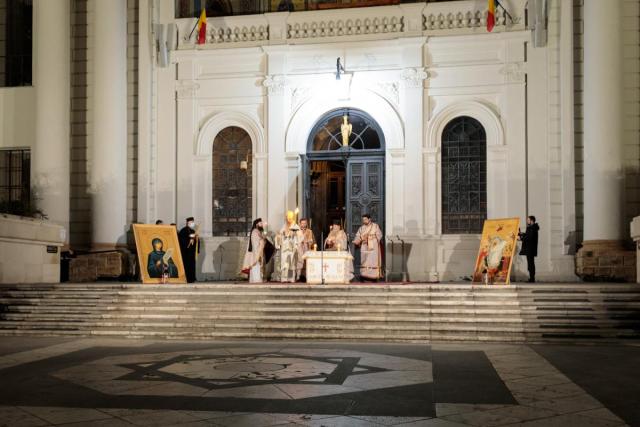 Autodenunț: La Catedrala Mitropolitană din Iași, la slujba Învierii au fost credincioși!