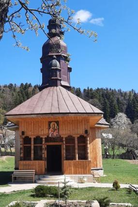 Sfântul Ierarh Pahomie de la Gledin, cinstit la Schitul Pocrov