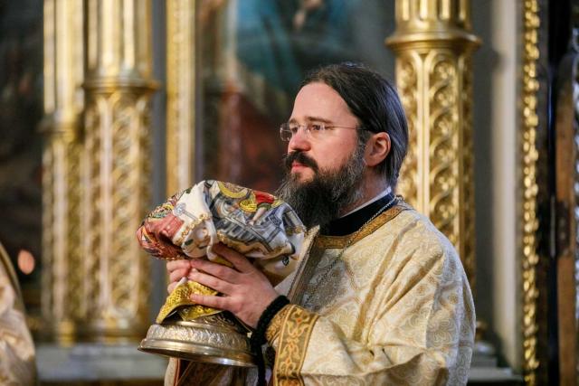 (Audio) Preasfințitul Părinte Episcop Macarie - „De am avea și noi dragoste și inimă de mironosiță!”