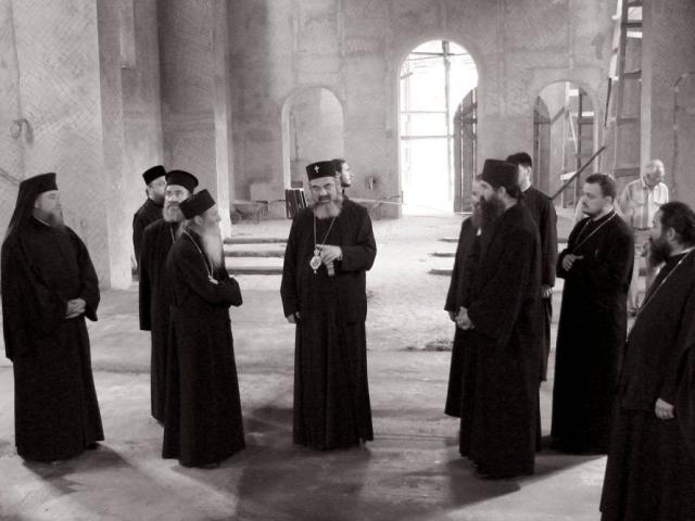 „Am iubit să fiu ascultător” – interviu cu IPS Părinte Pimen la împlinirea vârstei de 90 de ani