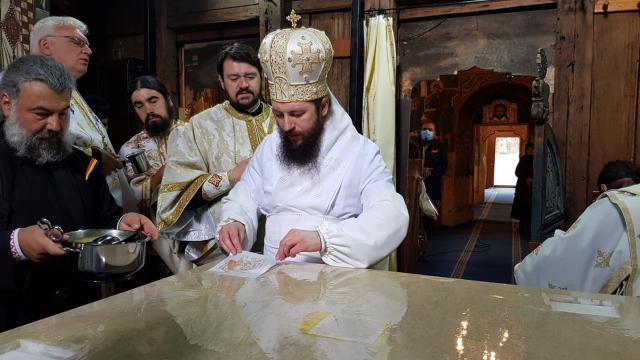 PS Părinte Damaschin, la resfințirea bisericii Mănăstirii Humor: „Răspuns bun de la Dumnezeu să primească toți ctitorii”