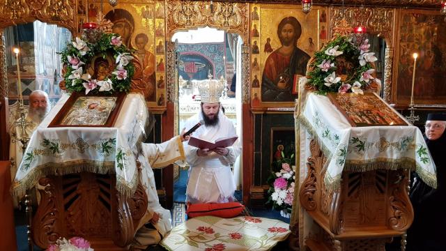 PS Părinte Damaschin, la resfințirea bisericii Mănăstirii Humor: „Răspuns bun de la Dumnezeu să primească toți ctitorii”